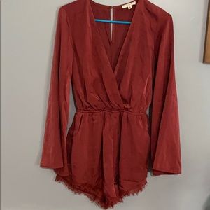 NWOT LONG SLEEVE ROMPER S